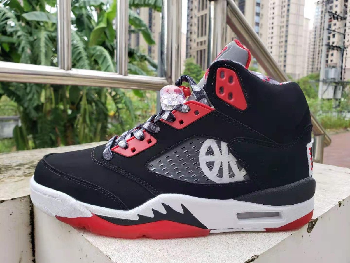 JORDAN 5 RETRO x QUAI 54 (FRIENDS & FAMILY) 2021