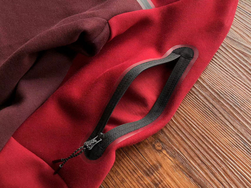 NIKE TECH FLEECE HOODIE x BERRY/POMEGRANATE